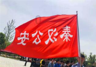 超八成巴西球员月收入竟然不足1350元，为何他们如此热爱足球？游戏画面
